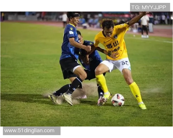 比勒贵主场迎战门兴挑战赛季首胜双方争夺激烈精彩纷呈的对决即将上演